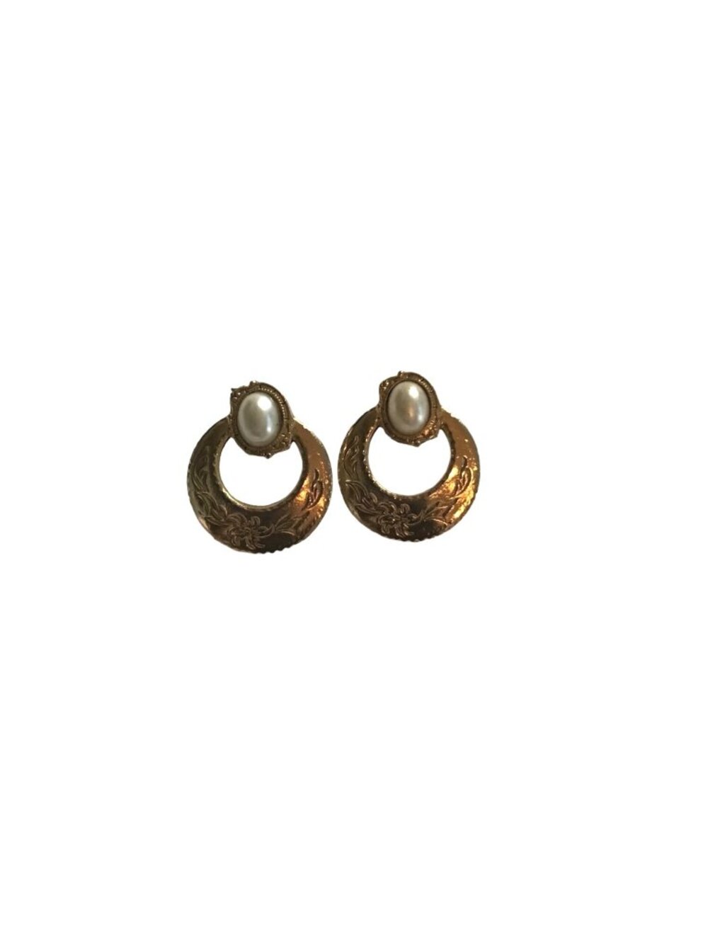 BEAUTIFUL WOMENS GOLD TONE SMALL EARRINGS